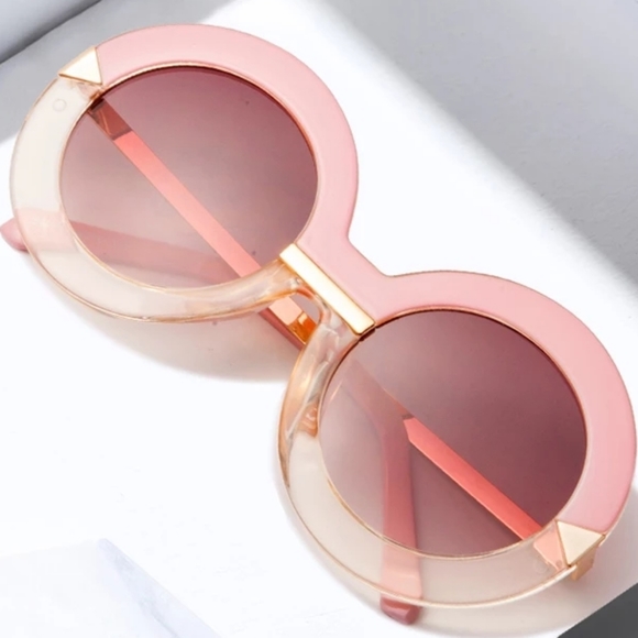 Sunglasses - Picture 3 of 5